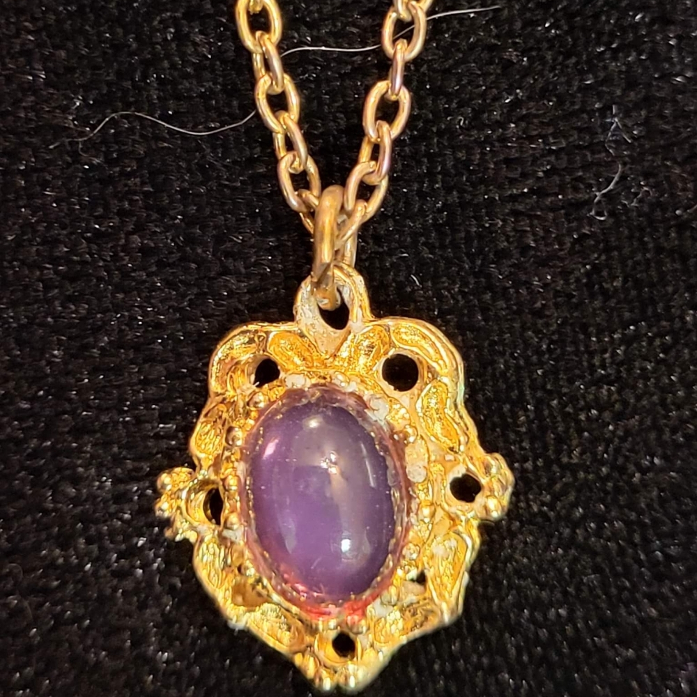 LIKE NEW ANTIQUE GOLD NECKLACE &PENDANT